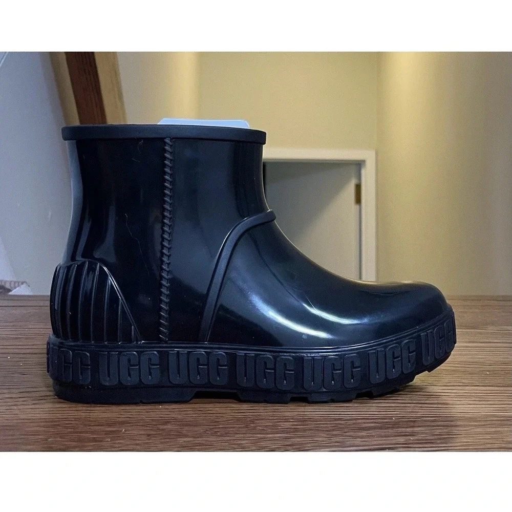 Ugg Kids Drizlita Rubber Rain Boot Black Kid Size 2 Brand New
